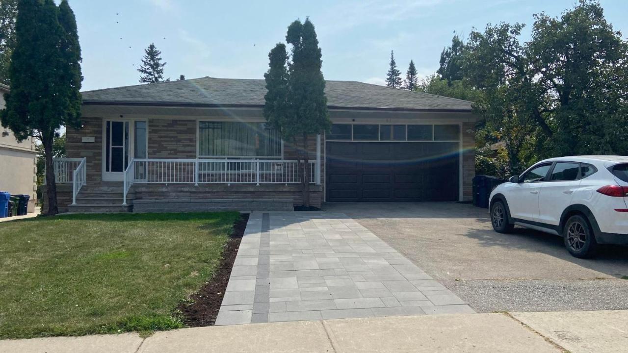 Spectacular 3 Bedroom 2 Wr House - Close To Airport Торонто Экстерьер фото