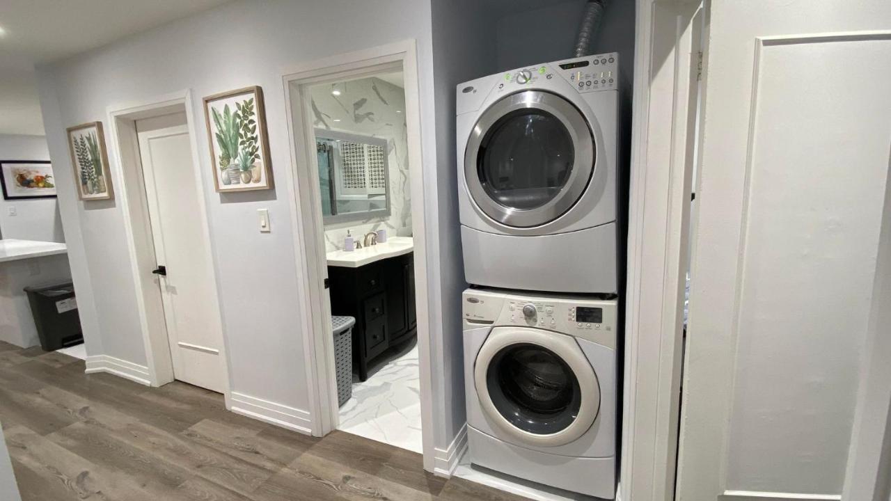 Spectacular 3 Bedroom 2 Wr House - Close To Airport Торонто Экстерьер фото